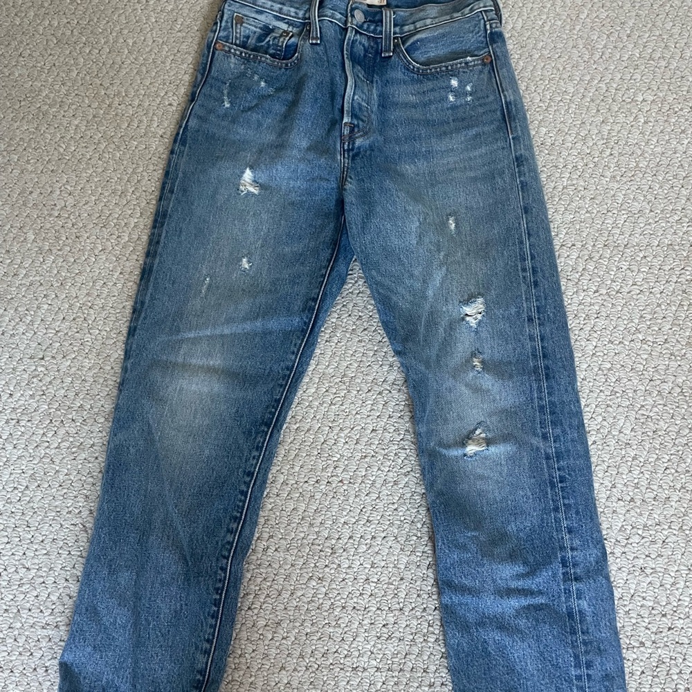 Levi's Women's Cropped Blue Jeans
